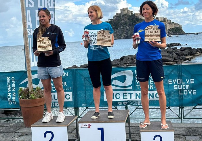 Nuoto: La vittoria del cuore per Marie Claire Deanoz che onora il fratello alle gare di Ischia