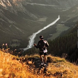 HOKA UTMB Mont-Blanc: una prima finale della settimana mozzafiato, vittorie dell'americano Eli Hemming e della cinese Miao Yao nell'OCC