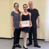 Martina Vigliocco, ballerina dell’Institut  de Danse du Val d’Aoste a Torino in uno stage con 2 maestri russi