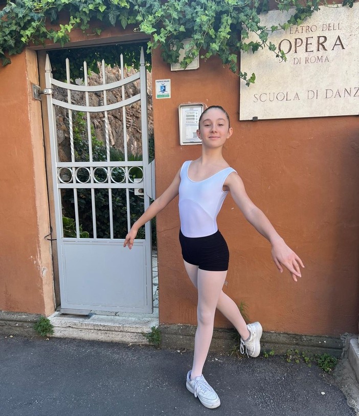 Sofia Maria Barmasse  alla scuola di danza del Teatro dell’Opera di Roma diretto da Eleonora Abbagnato