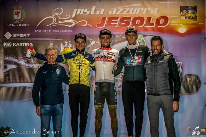 Ciclismo: I fratelli Agostinacchio dominano il GP Internazionale di Jesolo