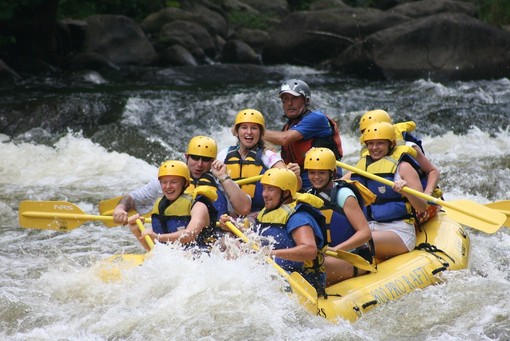 Sport fluviali: fare rafting sulla Dora Baltea con Rafting Republic